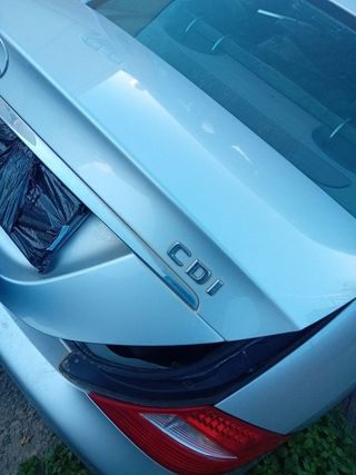 Portón mercedes cls320cdi 2005