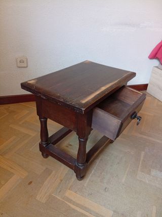Mesita con cajón