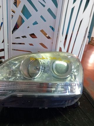 Faro izquierdo mercedes 350cdi 09