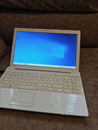 Portátil Toshiba buen estado 