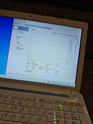 Portátil Toshiba buen estado 
