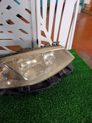 Faro derecho Renault megane 2005
