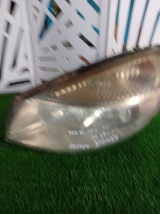 Faro izquierdo Renault megane 2006