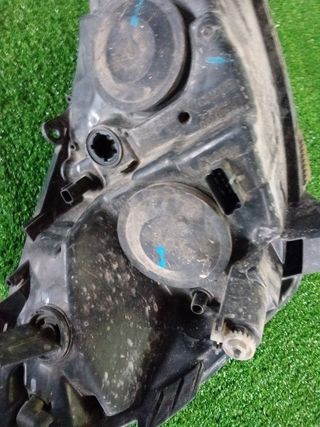 Faro izquierdo Renault megane 2006
