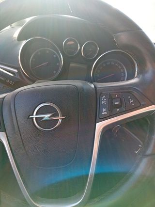 Volante opel zafira 2012