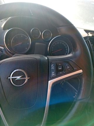 Volante opel zafira 2012