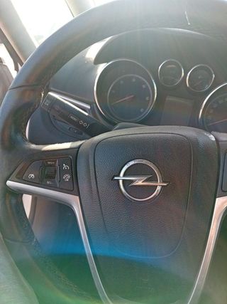 Volante opel zafira 2012