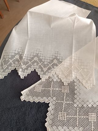Toallas de tela con encaje de Brujas 2€ meno