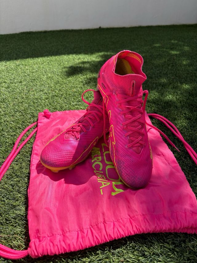 botas de futbol Nike talla 43