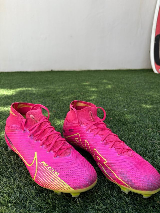 botas de futbol Nike talla 43