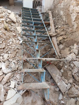 Escalera metálica exterior