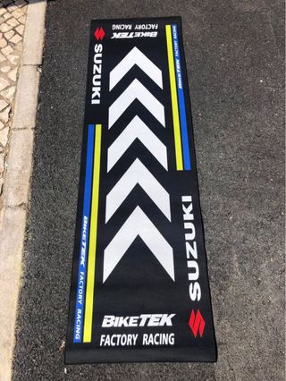 Alfombra para moto Suzuki