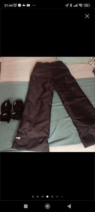 Pantalones de esquí y manoplas