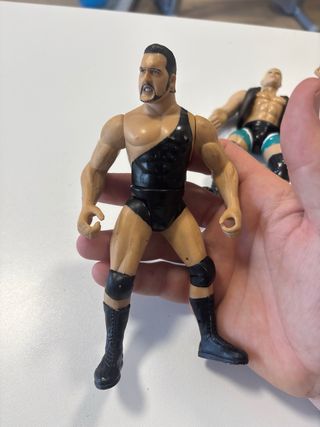 Bambole di gomma Bob Holly di Undertaker Wwe in grande mostra