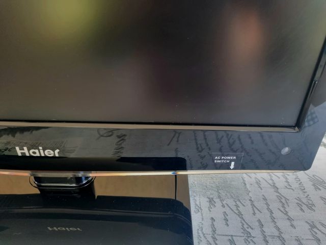TV marca Haier 20''