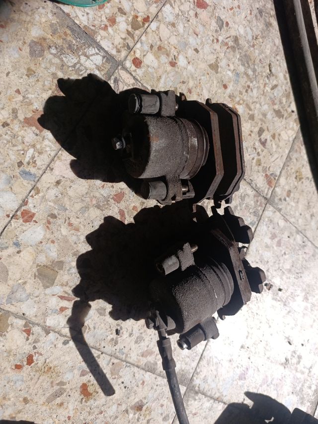 Pinzas de freno delanteras golf iv 4