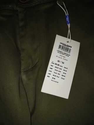 Pantalón chino Jack and Jones . Nuevo.