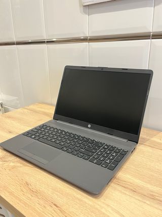 PORTATIL HP EN BUEN ESTADO