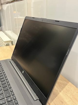 PORTATIL HP EN BUEN ESTADO