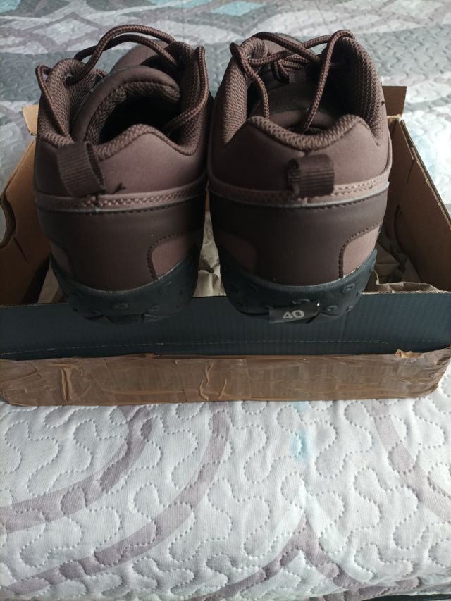 ZAPATILLAS SENDERISMO  USADAS 1 Día(Última Oferta)