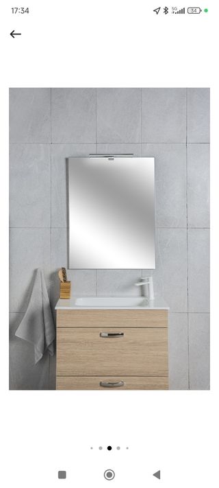 Espejo baños con iluminacion adicional.