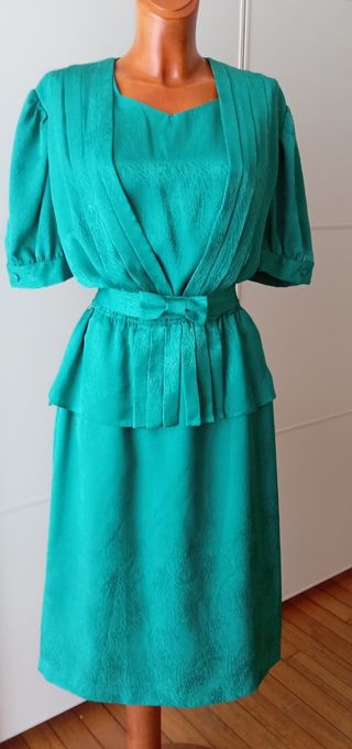 Vestido vintage verde vibrante. Nuevo