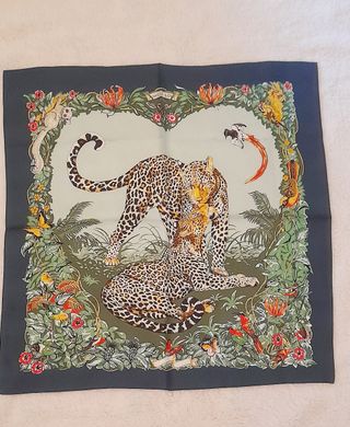 Foulard con leopardi