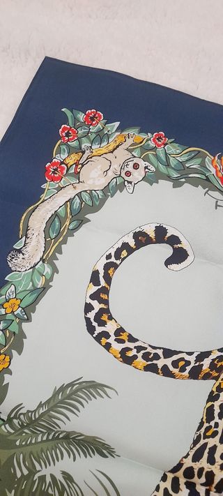 Foulard con leopardi