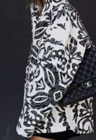 CHAQUETA ZARA.BLANCA Y NEGRA.ALGODON.
ACOLCHADA.