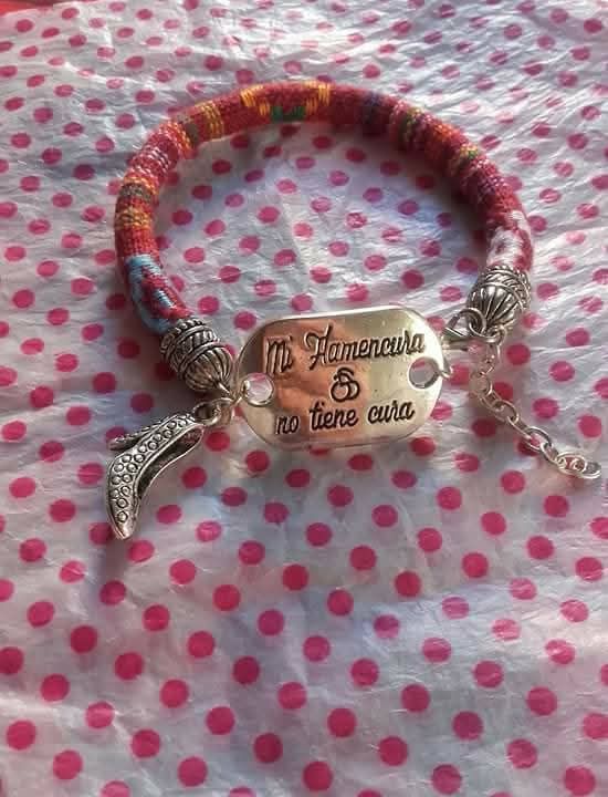 Pulsera hecha a mano!