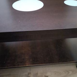 Mesa comedor pequeña.