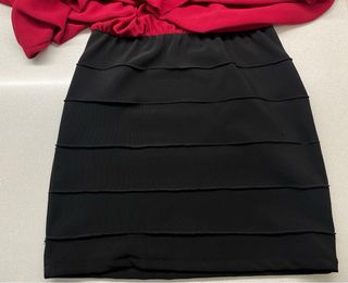 Vestito rosso e nero Alyssa nuovo con cartellino