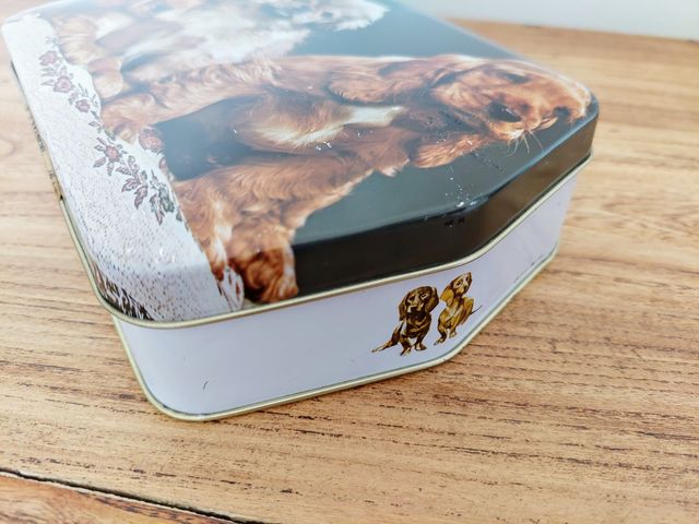 Antigua caja de caramelos