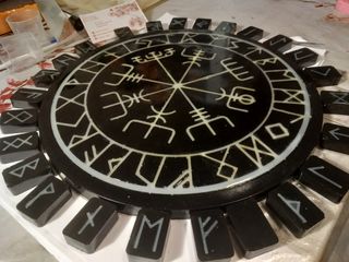 Brújula Vegvísir grande