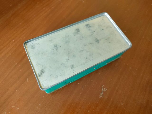 SINGER CAJA DE METAL VACÍA DE ACCESORIOS