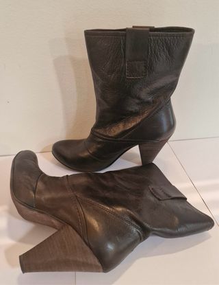 Botin de Piel marrón.