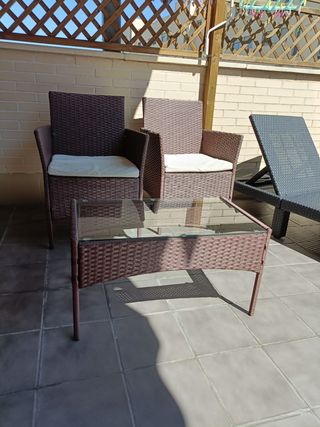 MESA DE JARDÍN EXTERIOR