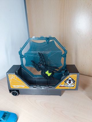Hot wheels spider challenge