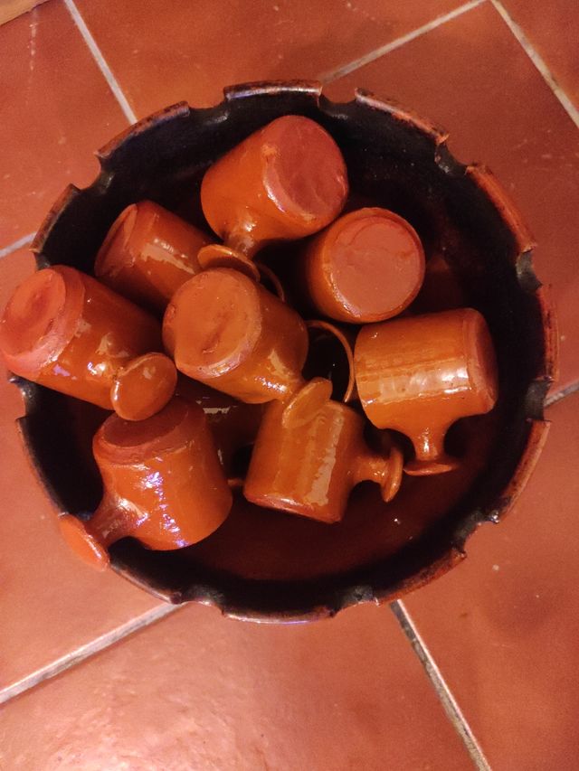 Cuenco de barro caimadas