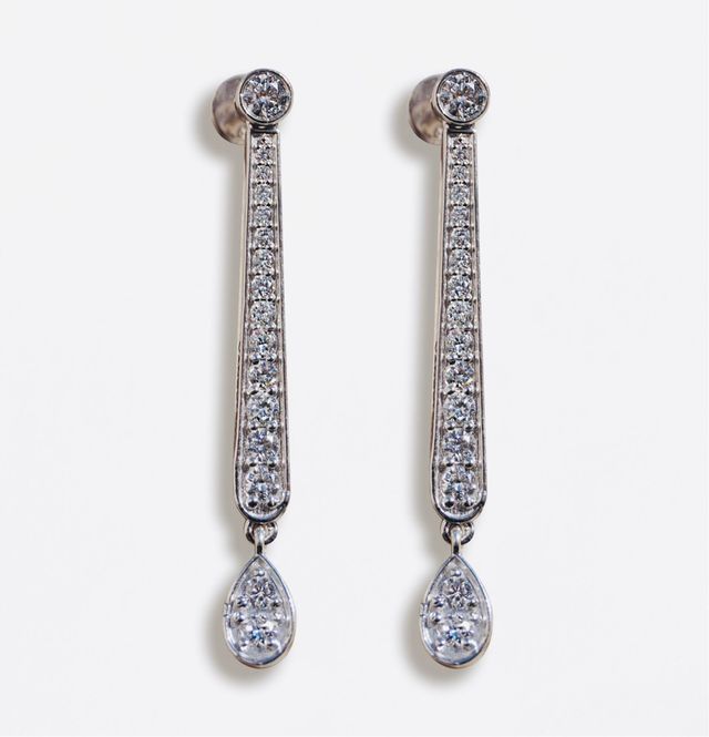 Pendientes largos de oro blanco y 1.15ct diamantes