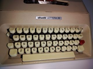 Máquina escribir Olivetty Lettera 35
