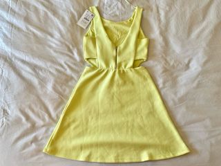 Vestido cut out fluor amarillo lima
