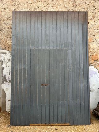 Puertas exterior metalicas, portadas.
