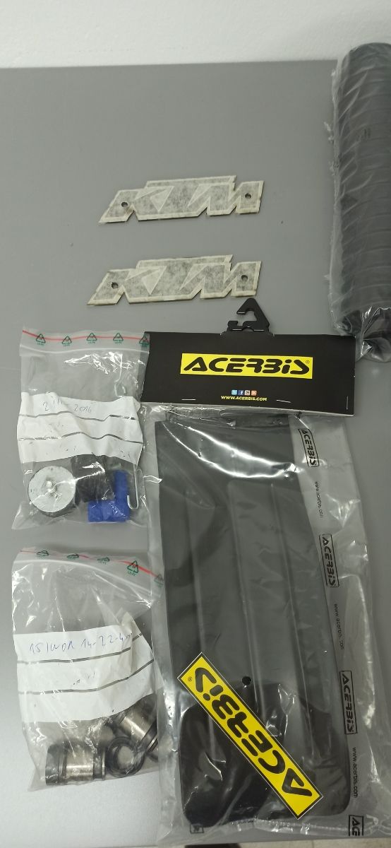 Kit accessori KTM anni 80, scarico, silenziatore..