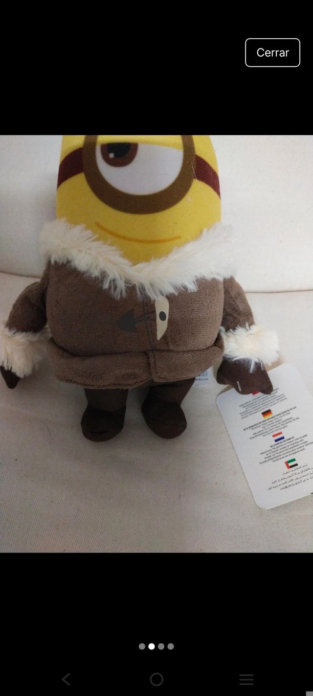 Peluche Minions con etiqueta 