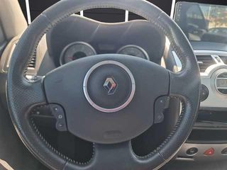 Renault Megane CC 1.5 dCi Dynamique 78 kW (105 CV)