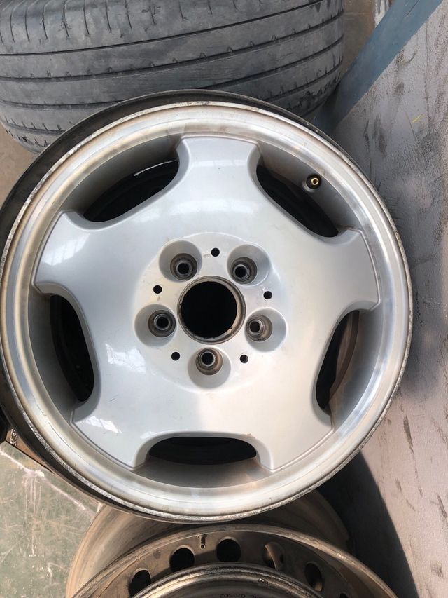 vendo Llantas mercedes  16