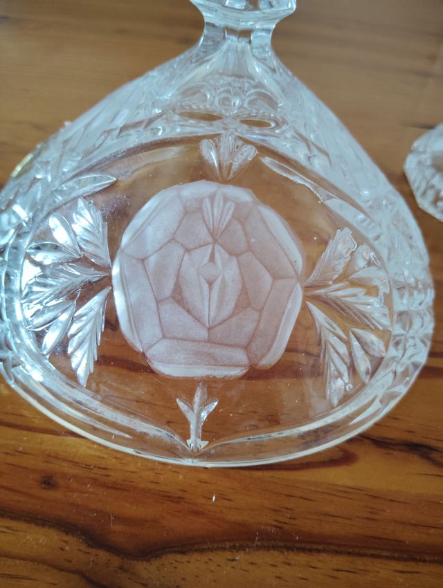 Bombonera de cristal de Anna Hütte