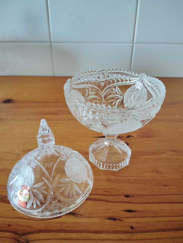 Bombonera de cristal de Anna Hütte