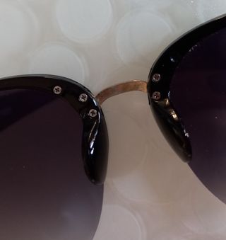 Occhiali da sole donna nero usati